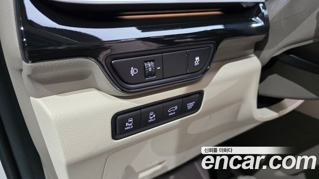 Kia Carnival (IV) HEV 9seater Signature 2025 — фото 13