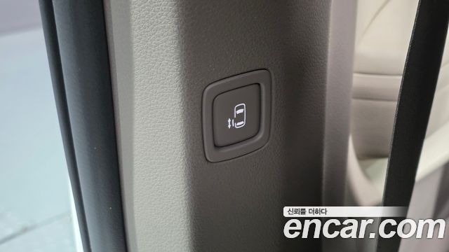 Kia Carnival (IV) HEV 9seater Signature 2025 — фото 18