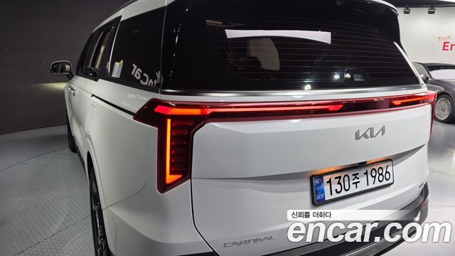 Kia Carnival (IV) HEV 9seater Signature 2025 — фото 23