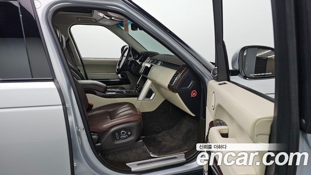 Land Rover Range Rover (IV) 4.4 SDV8 AB DIESEL 2016 — фото 17