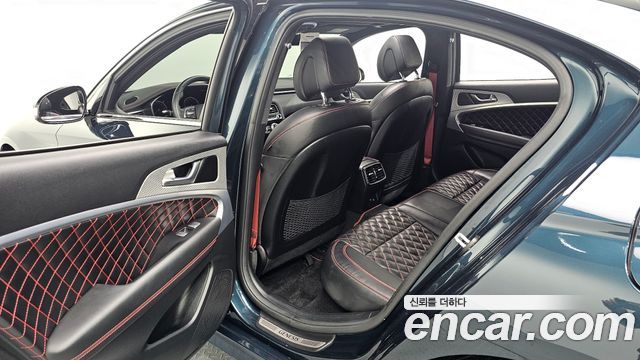 Genesis G70 Gasoline 2.0T 4WD 2023 — фото 11