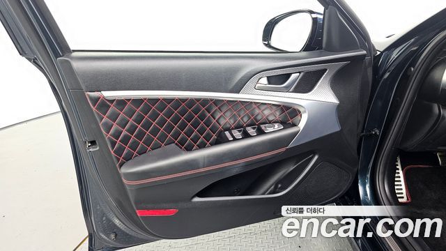 Genesis G70 Gasoline 2.0T 4WD 2023 — фото 24