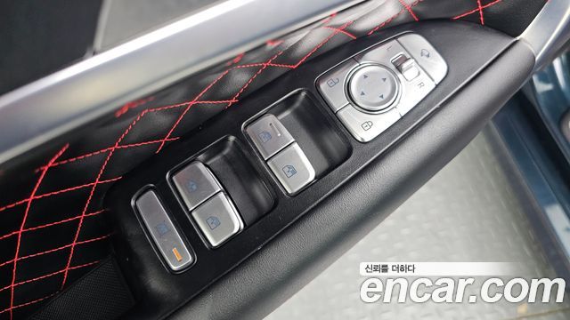 Genesis G70 Gasoline 2.0T 4WD 2023 — фото 27