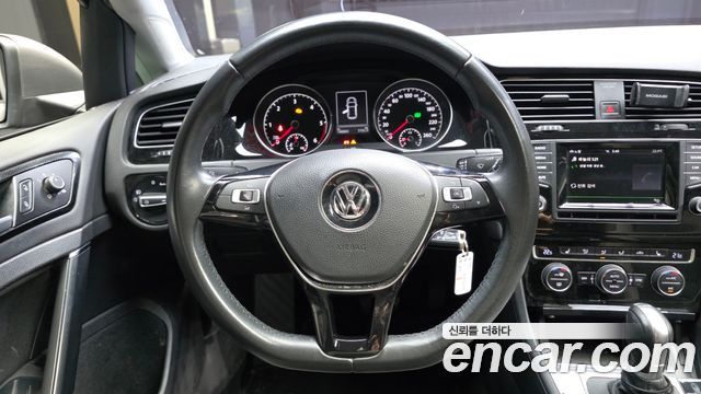 Volkswagen Golf (VII) 2.0 TDI 2015 — фото 13