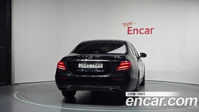 Mercedes-Benz E-Class (W213) E250 Avantgarde 2020 — фото 4