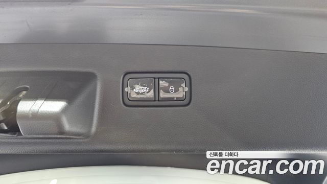 Genesis GV60 Standard AWD 2023 — фото 17