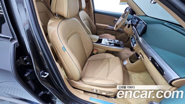 Genesis GV60 Standard AWD 2023 — фото 19