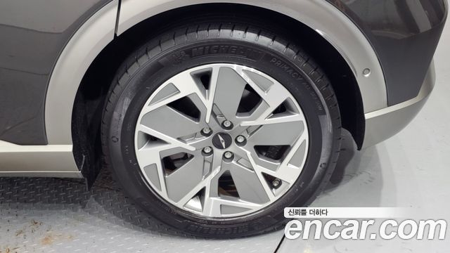 Genesis GV60 Standard AWD 2023 — фото 21