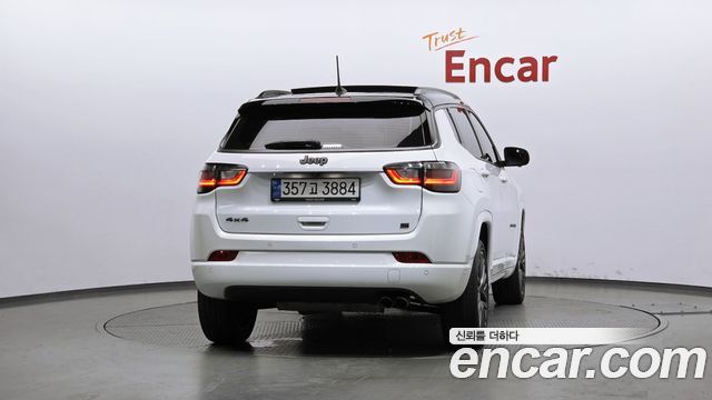 Jeep Compass (II) S 2.4 AWD 2022 — фото 4