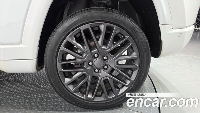 Jeep Compass (II) S 2.4 AWD 2022 — фото 27
