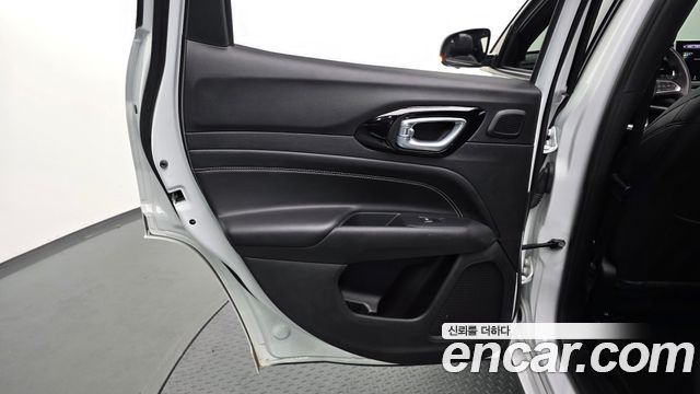 Jeep Compass (II) S 2.4 AWD 2022 — фото 31