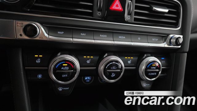 Genesis G70 Gasoline 3.3T 4WD 2023 — фото 21