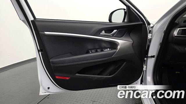 Genesis G70 Gasoline 3.3T 4WD 2023 — фото 30