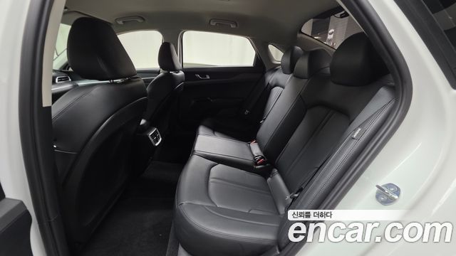 Kia K5 (III) 2.0 LPI(Renter car) Strandard 2023 — фото 12