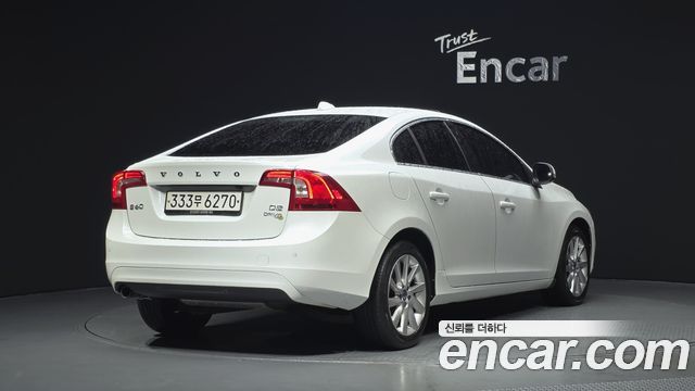 Volvo S60 D2 2nd 2015 — фото 2