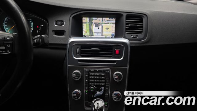 Volvo S60 D2 2nd 2015 — фото 14