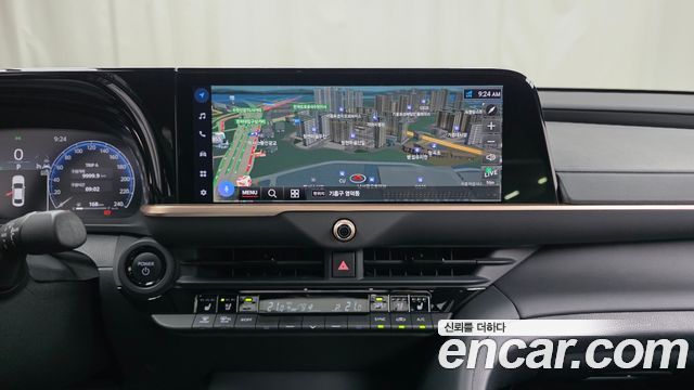 Toyota Crown Crossover 2.5 4WD Hybrid 2025 — фото 12