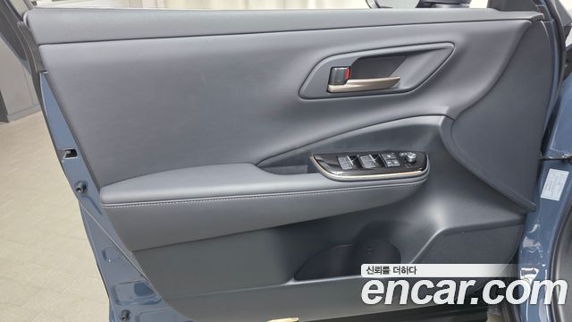 Toyota Crown Crossover 2.5 4WD Hybrid 2025 — фото 24