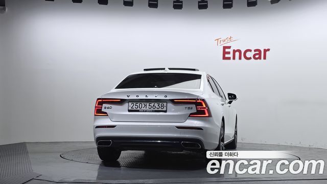 Volvo S60 (III) T5 Inscroption 2020 — фото 4