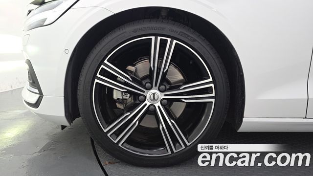 Volvo S60 (III) T5 Inscroption 2020 — фото 5