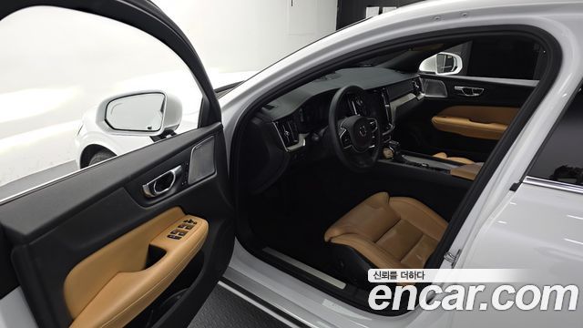 Volvo S60 (III) T5 Inscroption 2020 — фото 10