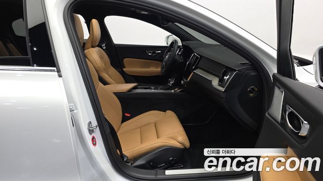 Volvo S60 (III) T5 Inscroption 2020 — фото 12