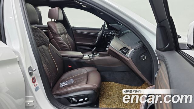 BMW 5 Series (G30) 520d M Sport Package Plus 2017 — фото 11