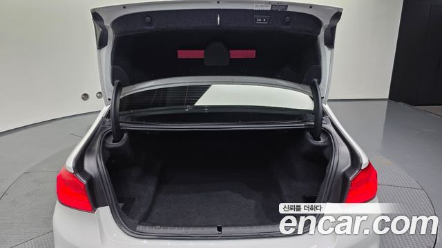 BMW 5 Series (G30) 520d M Sport Package Plus 2017 — фото 20