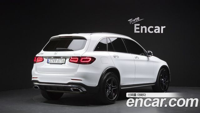 Mercedes-Benz GLC-Class (X253) GLC300 4MATIC 2022 — фото 2
