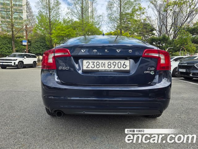 Volvo S60 D2 2nd 2014 — фото 4
