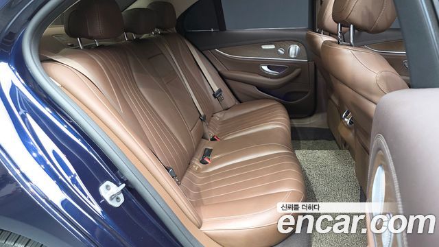 Mercedes-Benz E-Class (W213) E300 4MATIC Exclusive 2019 — фото 12