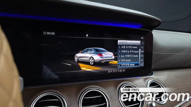 Mercedes-Benz E-Class (W213) E300 4MATIC Exclusive 2019 — фото 16