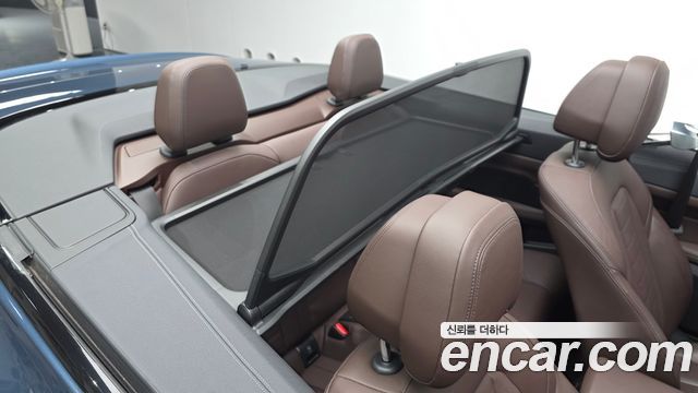 BMW 4 Series (G22) 420i M Sport Convertible 2023 — фото 11