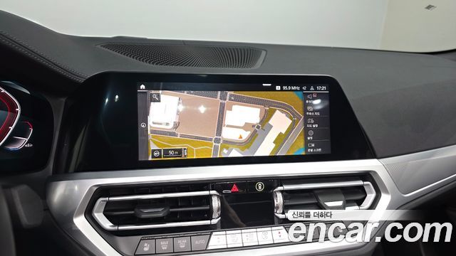 BMW 4 Series (G22) 420i M Sport Convertible 2023 — фото 13