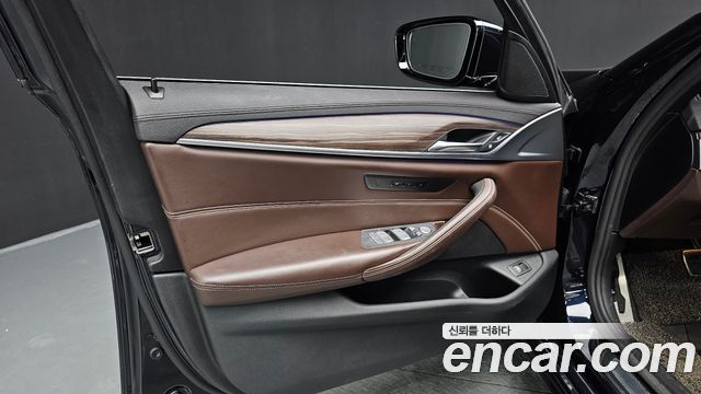 BMW 5 Series (G30) 530i M Sport Package Plus 2020 — фото 24