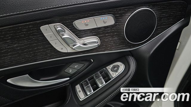 Mercedes-Benz GLC-Class (X253) GLC300 4MATIC 2022 — фото 17