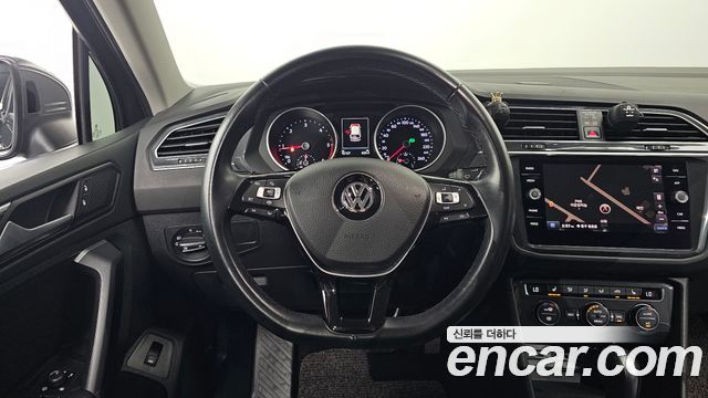 Volkswagen Tiguan (II) 2.0 TDI Premium 2020 — фото 12