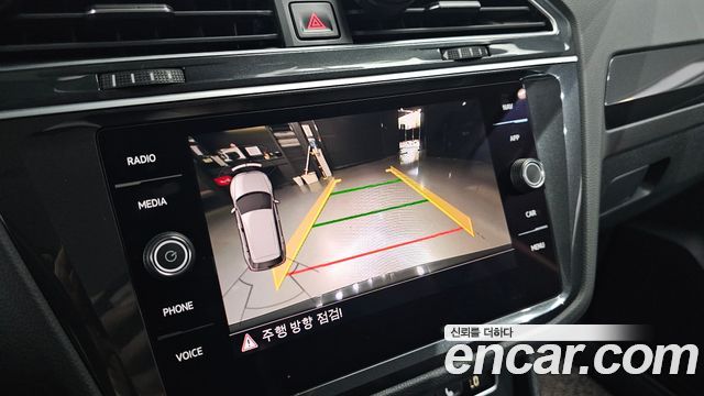 Volkswagen Tiguan (II) 2.0 TDI Premium 2020 — фото 14