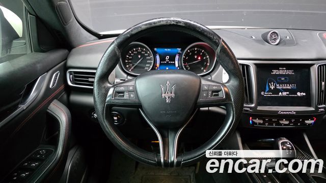 Maserati Levante 3.0 S AWD Luxury 2017 — фото 12