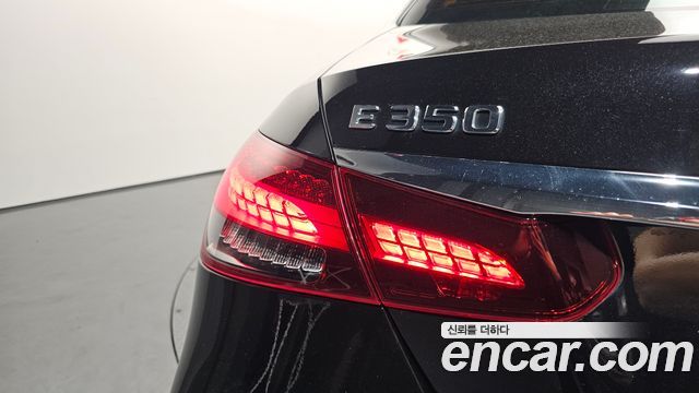 Mercedes-Benz E-Class (W213) E350 4MATIC Exclusive 2023 — фото 23