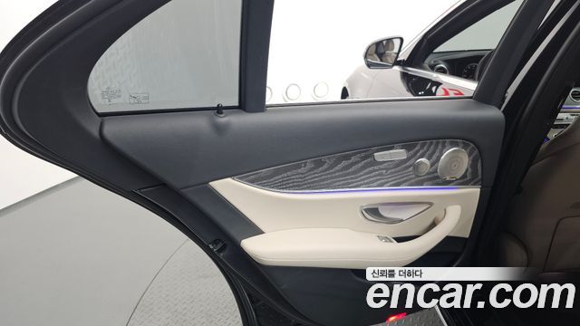 Mercedes-Benz E-Class (W213) E350 4MATIC Exclusive 2023 — фото 25