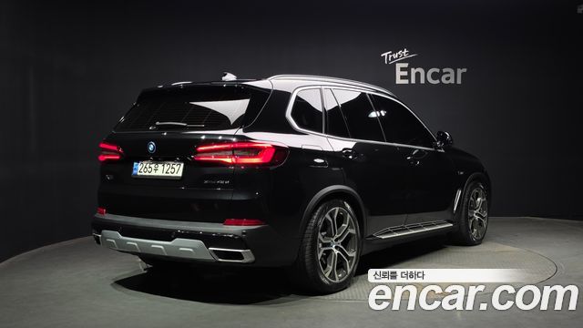 BMW X5 (G05) xDrive 45e xLine 2022 — фото 2