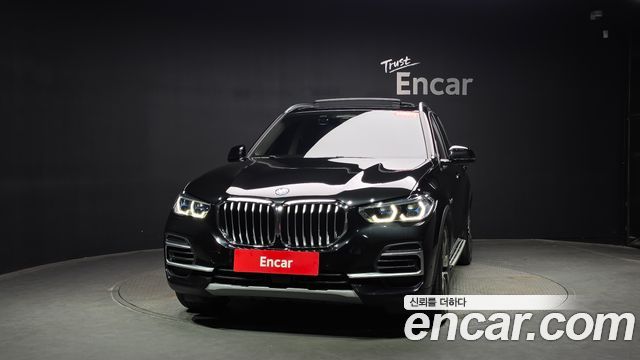 BMW X5 (G05) xDrive 45e xLine 2022 — фото 3