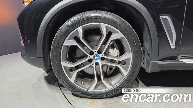 BMW X5 (G05) xDrive 45e xLine 2022 — фото 5