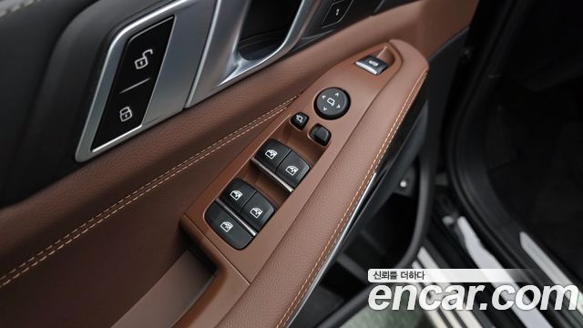 BMW X5 (G05) xDrive 45e xLine 2022 — фото 29