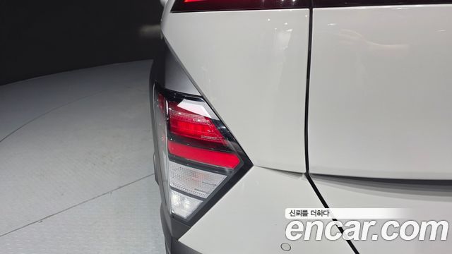 Hyundai Kona (SX2) Gasoline 1.6 Turbo 4WD Premium 2023 — фото 23