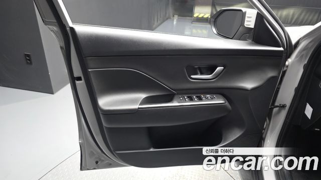 Hyundai Kona (SX2) Gasoline 1.6 Turbo 4WD Premium 2023 — фото 24
