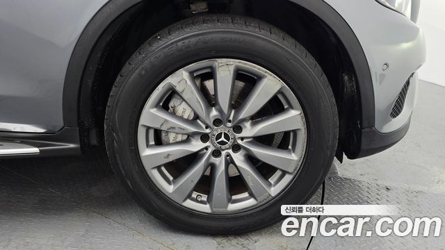 Mercedes-Benz GLC-Class (X253) GLC350e 4MATIC Premium 2019 — фото 21