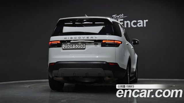Land Rover Discovery 5 3.0 SD6 SE 2019 — фото 4