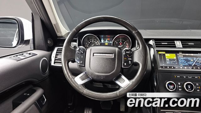 Land Rover Discovery 5 3.0 SD6 SE 2019 — фото 12